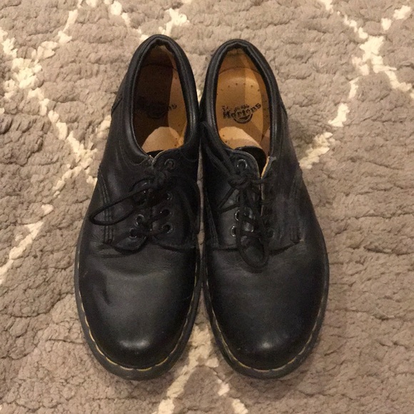 men doc martens low top